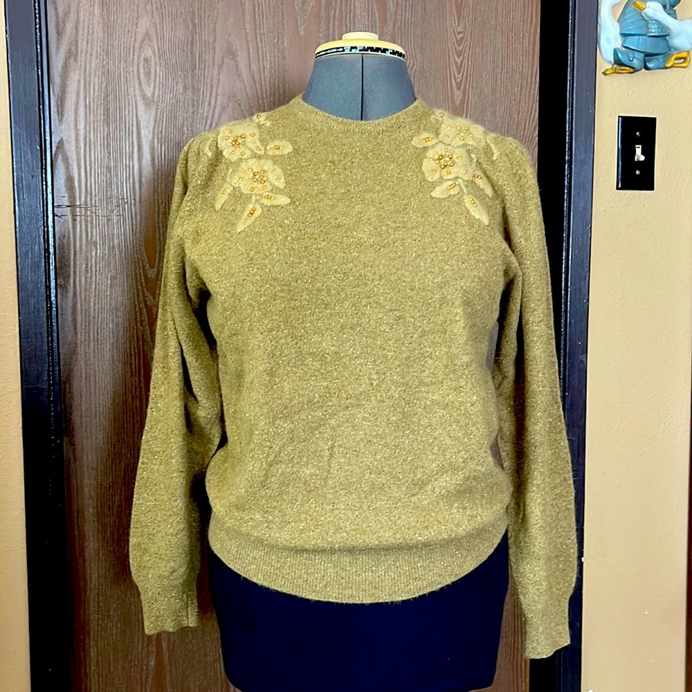 La Gitana size medium wool sweater